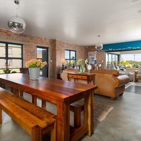 Stay At Friends Economic Rooms Malkopvlei Eksteriør billede