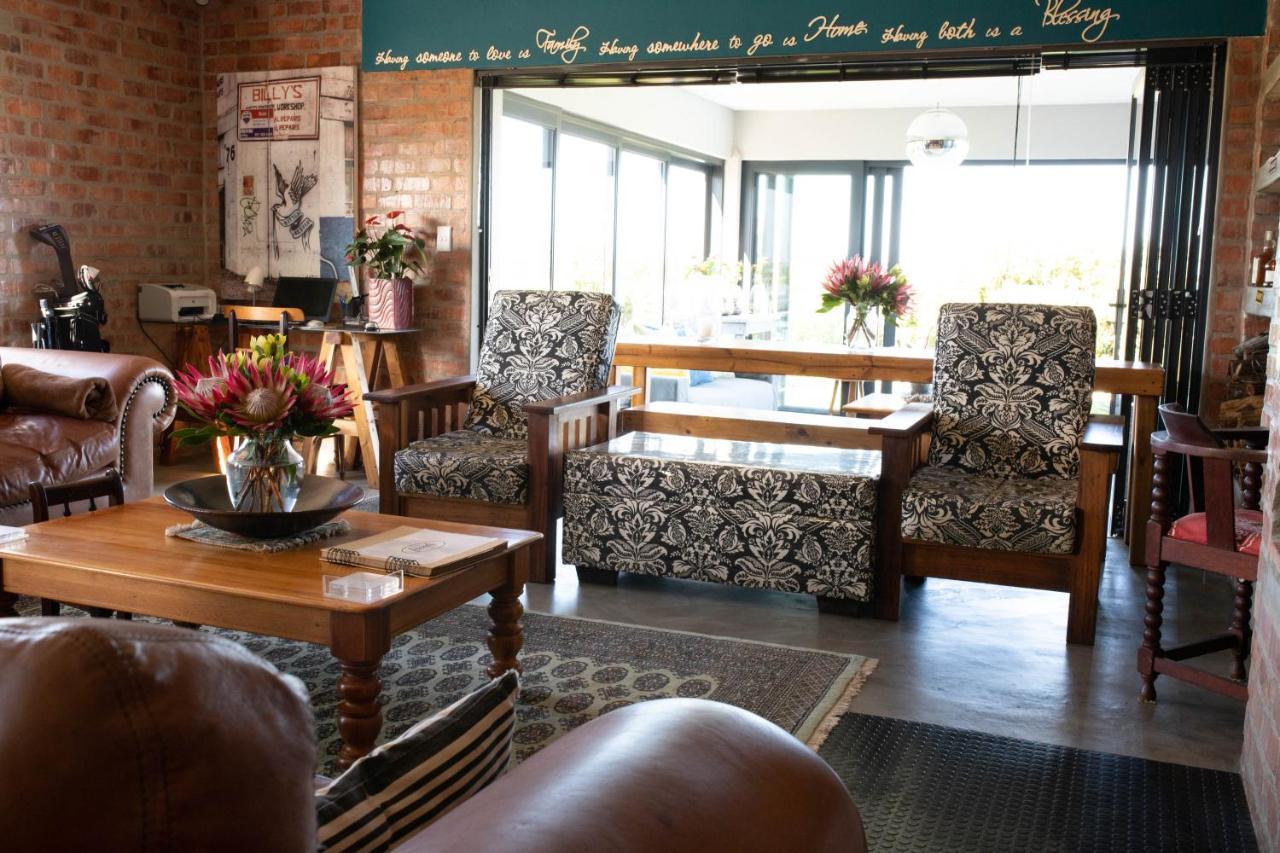 Stay At Friends Economic Rooms Malkopvlei Eksteriør billede